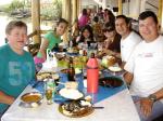 Paulinho Jacar� e equipe